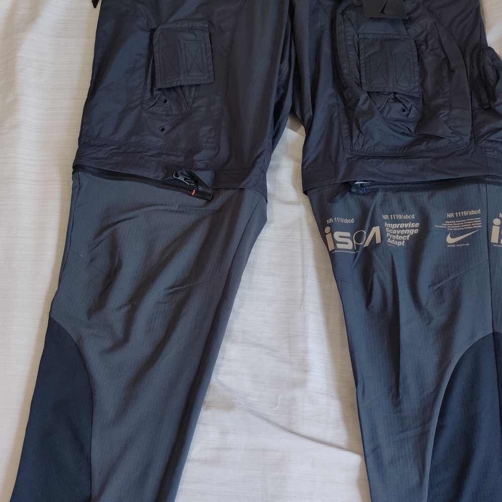 Nike ispa Men's Black Cargo Tech Pants/Shorts Large